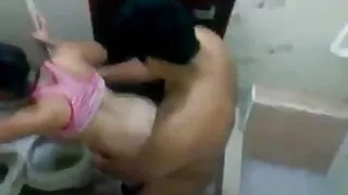 অসম্মানজনক শ্যামাঙ্গ ...