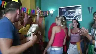 স্টকিংস এবং অন্তর্বা ...