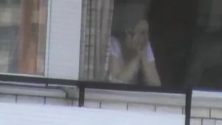 ভেজা যোগ প্যান্টে সর ...