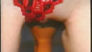 ক্ষুদ্র স্বর্ণকেশী ব ...