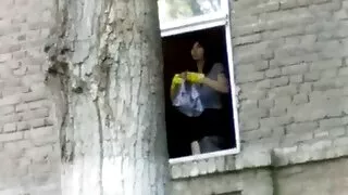কমনীয় শ্যামাঙ্গিনী  ...