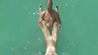 যৌন অভিযুক্ত স্বর্ণক ...