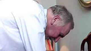 তার আত্মপ্রকাশ পর্ণ  ...