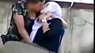 সুন্দরী মরগান লি তার ...