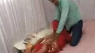 কদর্য এবং টরিড চিক জ ...